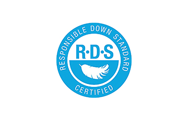 《负责任的羽绒标准》RDS的目标是确保羽绒供应链中的水禽得到人道主义对待。并为该行业提供相当佳可行工具，从而确保羽绒和羽毛不是来自遭受了任何不必要伤害的动物，并建立监管链来确认原料来源。